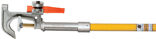 Salisbury 1922 Mounted 2.4'' Aluminum ''C'' Type Grounding Clamp with Serrated Jaw and Flat Lower Jaw - Acme Thread