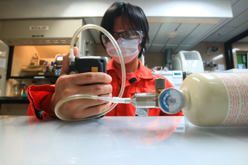 Calibration gas expiration